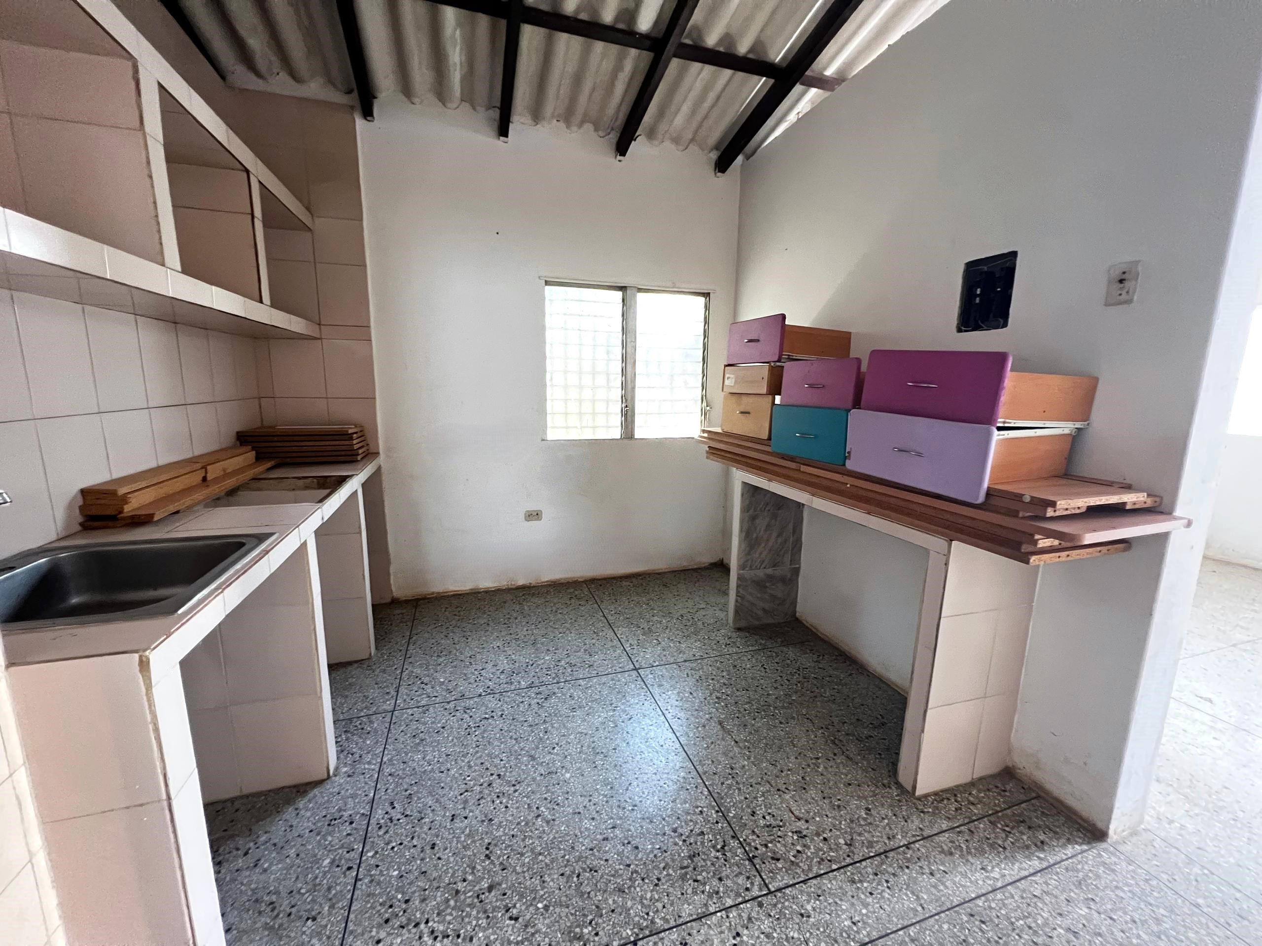 CASA EN VENTA EN LA MIRA