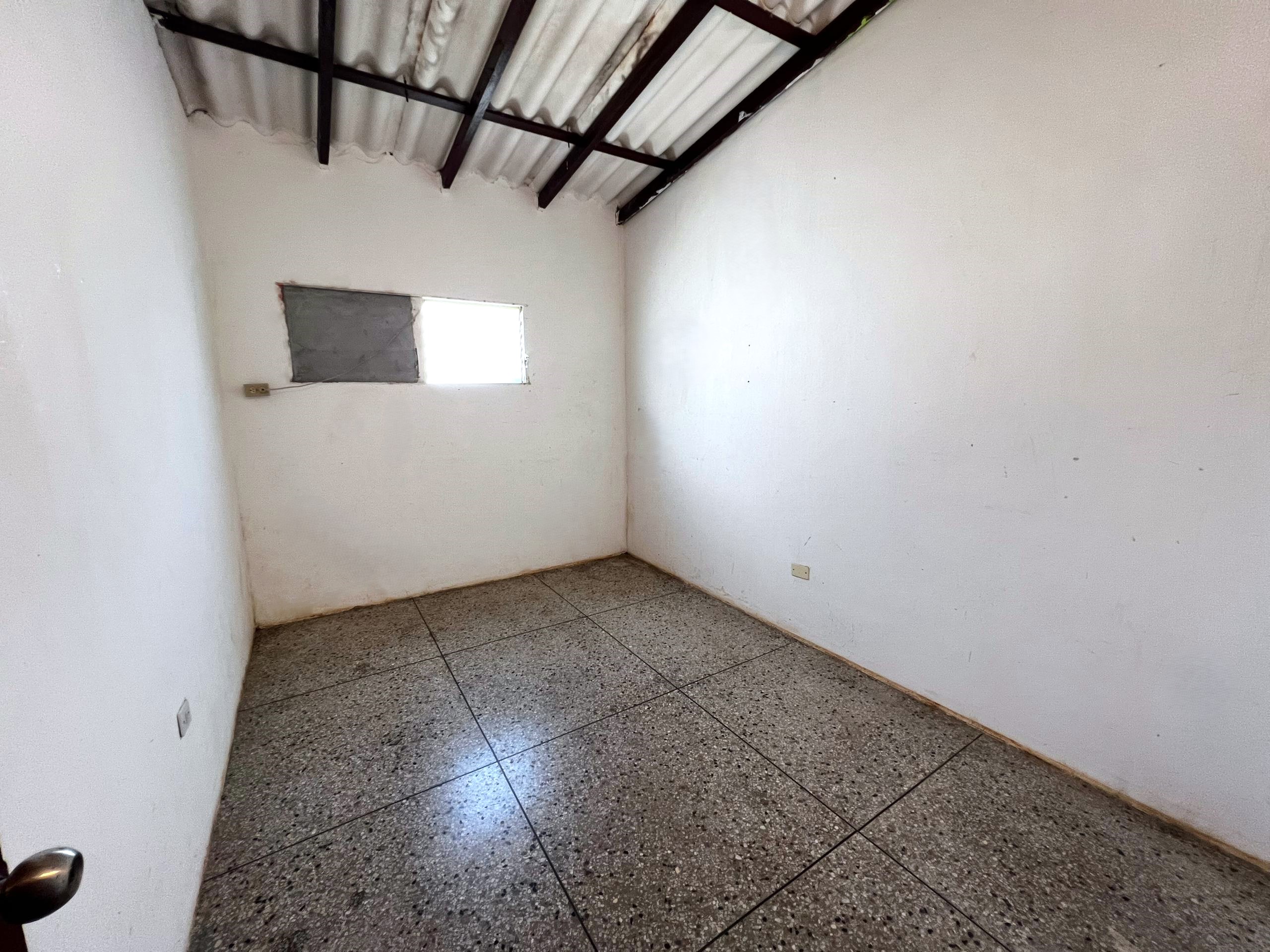 CASA EN VENTA EN LA MIRA