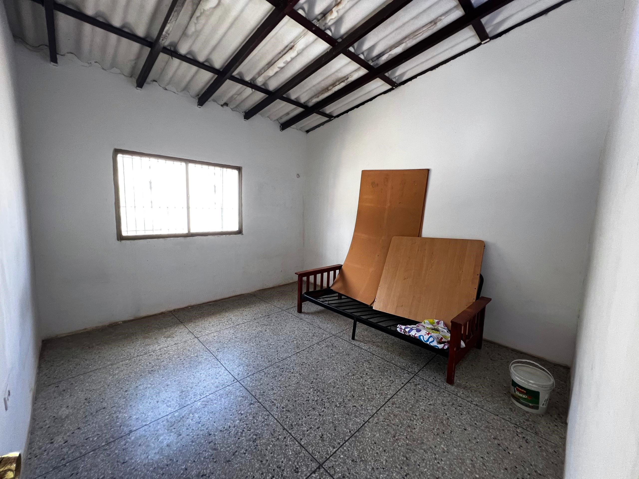 CASA EN VENTA EN LA MIRA