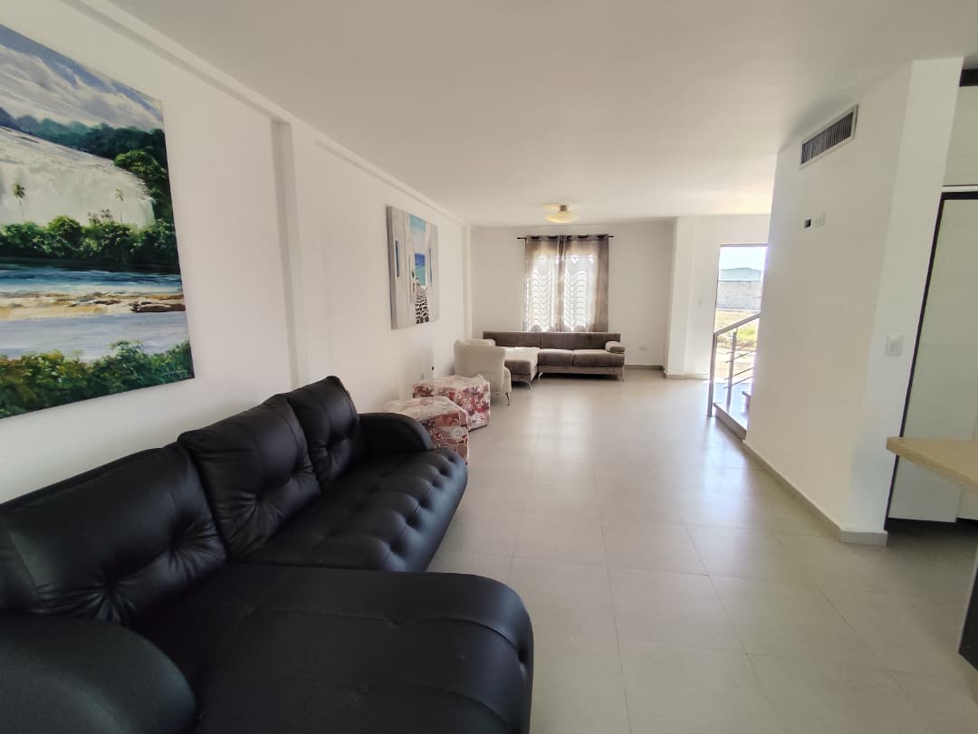 Town House en venta Sector Altos de Maneiro