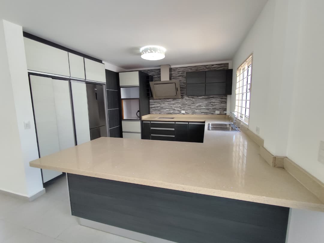 Town House en venta Sector Altos de Maneiro
