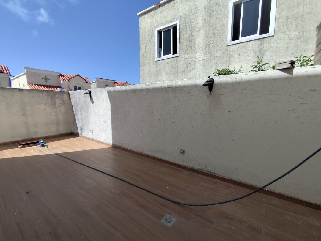 Town House en venta Sector Altos de Maneiro