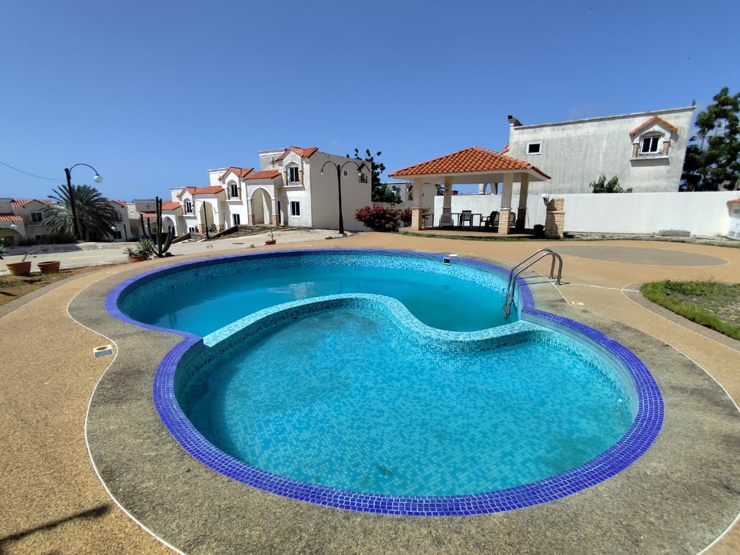 Town House en venta Sector Altos de Maneiro
